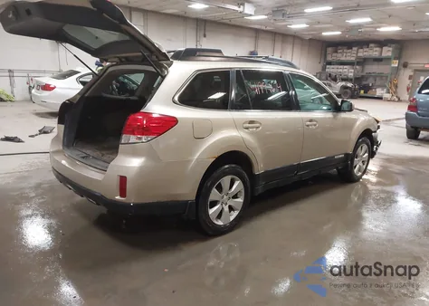 2010 Subaru Outback 2.5I Premium from USA, damaged, VIN 4S4BRBCC8A3325085